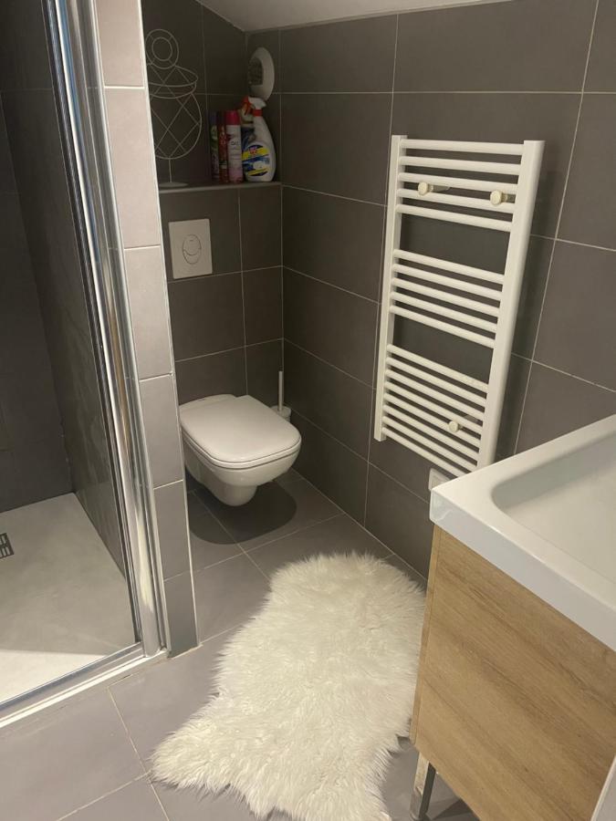 Beau Appartement Calme A Partager Marsella Exterior foto